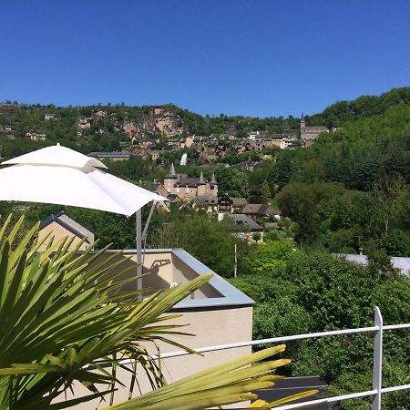 Bed and Breakfast La Desirade Salles-la-Source Exterior foto