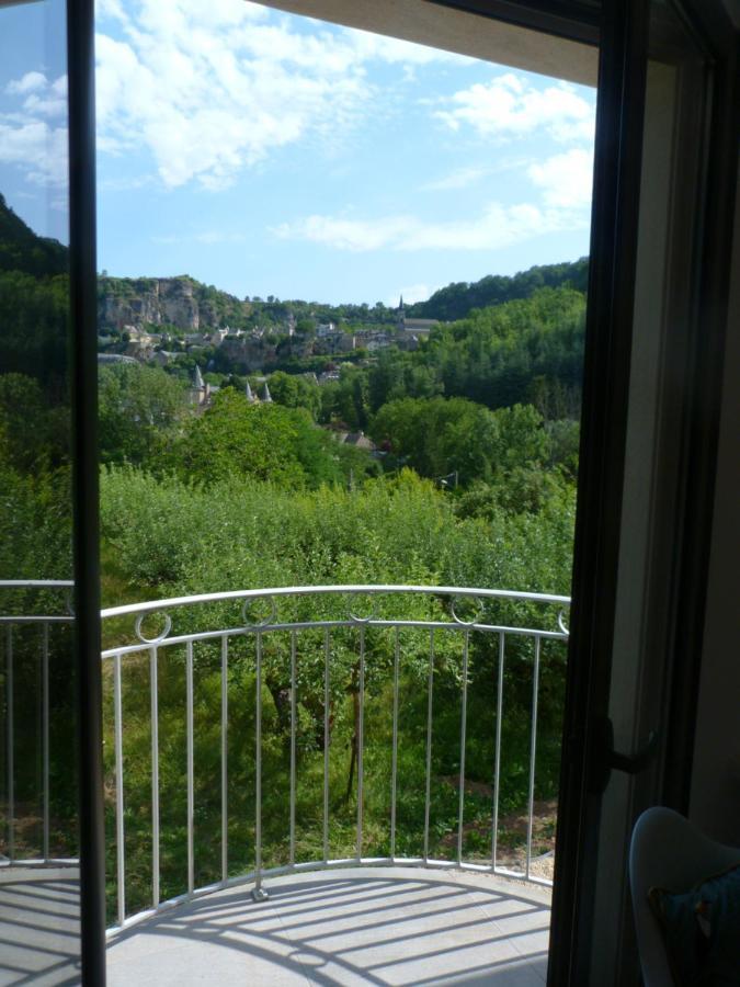 Bed and Breakfast La Desirade Salles-la-Source Exterior foto